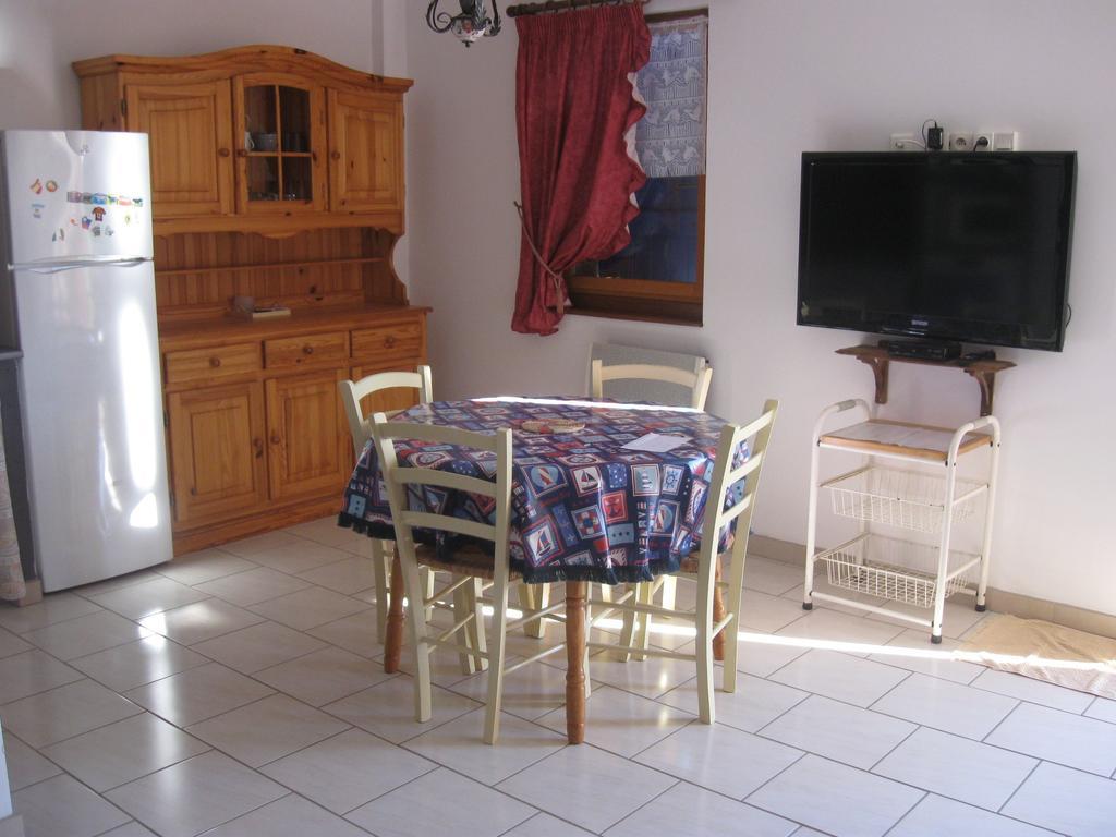 Les Genets Valderois Villa Valderies Exterior photo
